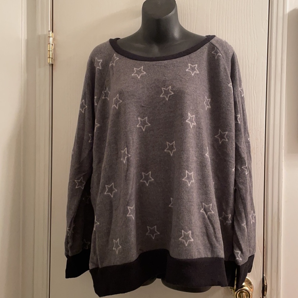 (3X) Plus Size Star Print Sweater - Picture 2 of 5